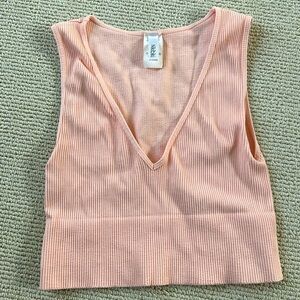 🌿nikibiki crop tank, size S, peach🌿